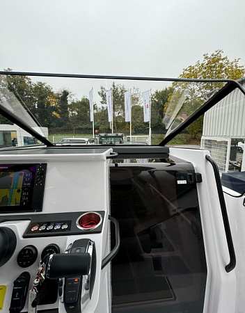 Катер Axopar 25 Cross-Top